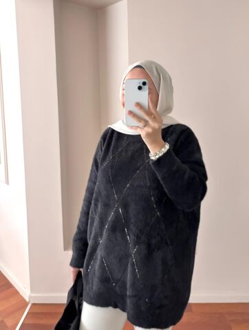 Baklava Desenli Siyah Kazak