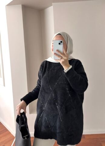 Baklava Desenli Siyah Kazak